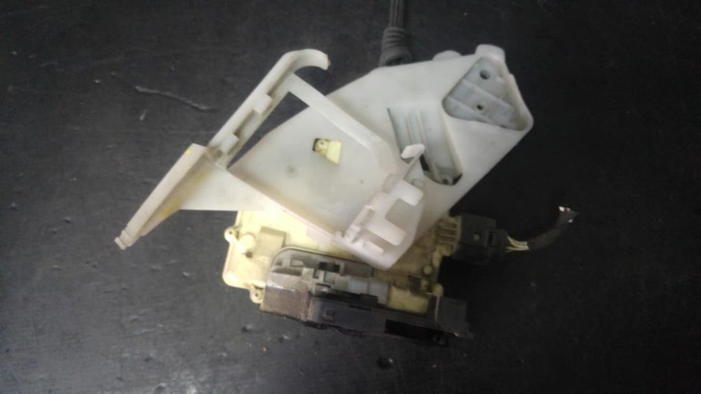 Broasca usa dreapta spate vw passat b6 3c 3c4839016a