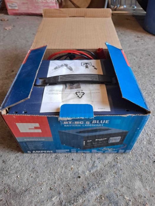 Зарядно устройство за акумулатор Einhell BT-BC 5, 5 A