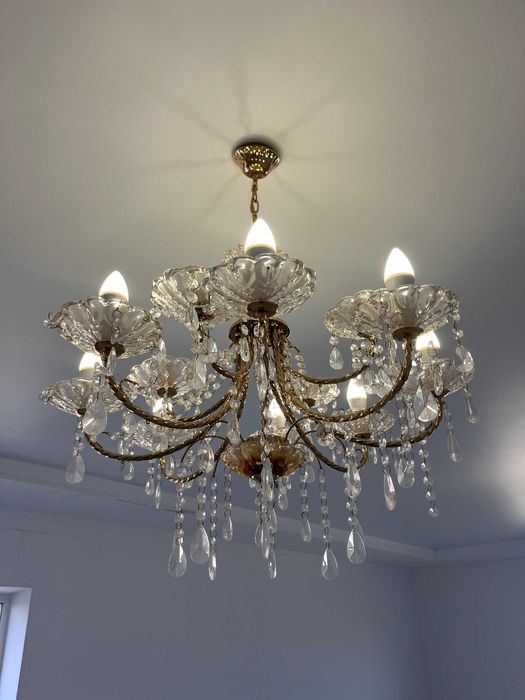 продам люстра для зала