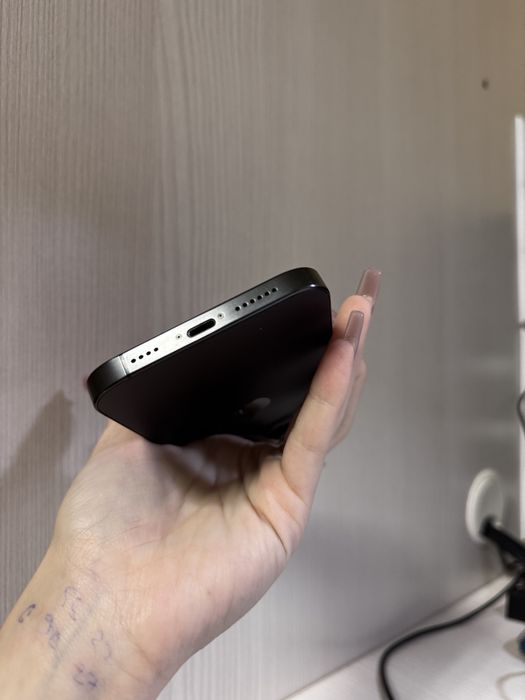 iPhone XR в корпусе 16 Pro