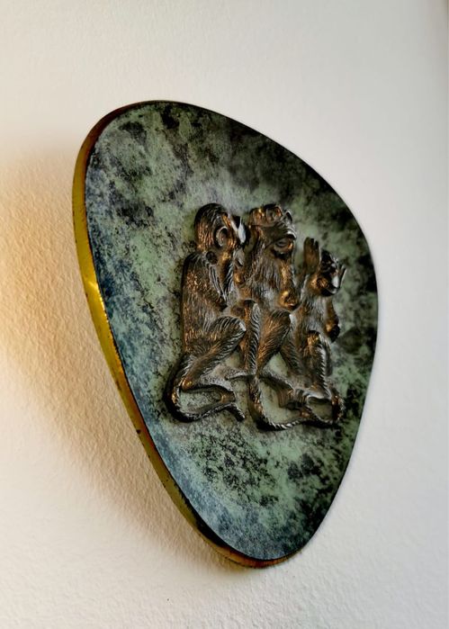 Антикварен арт бронзов плакет миниатюра на трите мъдри маймунки патина