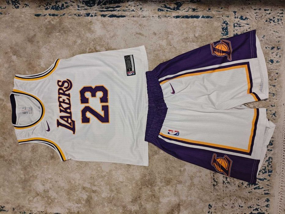 Costum Nike de baschet baieti