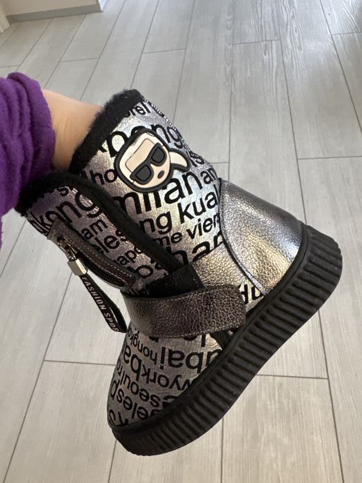 Продам б/у уги детские