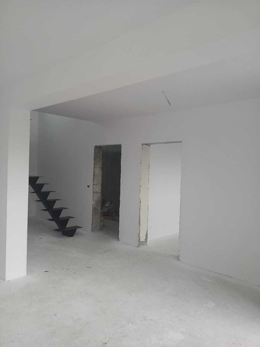 Duplex SUCEAVA (M. Dragomirna mutare imediat REDUCERE LA CASH=850e/mp)