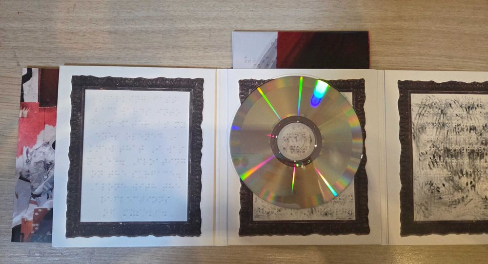 Anti Rihanna slip CD