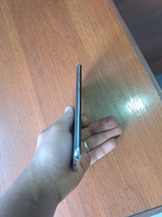 Samsung s8 в хорошем состоянии