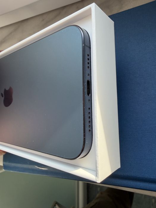 Apple Iphone 15 pro max  256Gb Blue Titanium 86% baterie