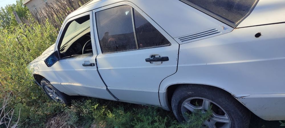 Мерс 190 розбор мерс фар  паркоп