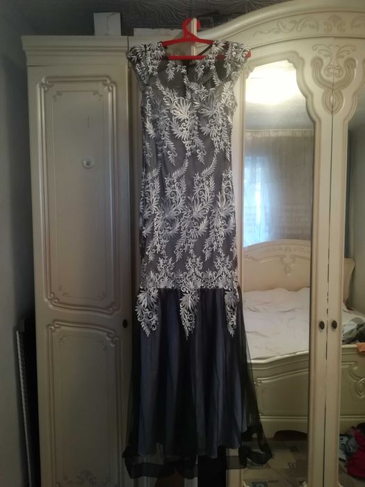 Вечернее платье  6000 тг