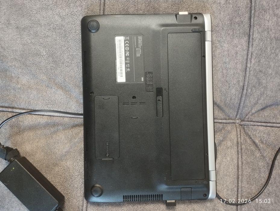 Ноутбук мини SAMSUNG NP305U1Z