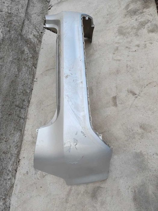 Продаю задний бампер для машины Kio Rio