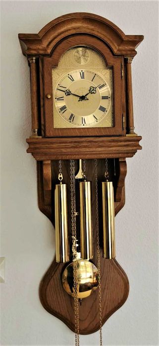 Ceas de perete cu pendul
