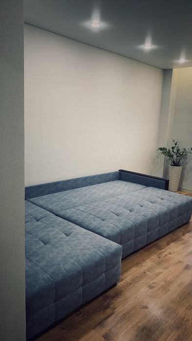 Продам диван угловой