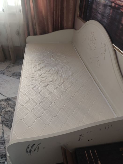 Продам кровать односпальная