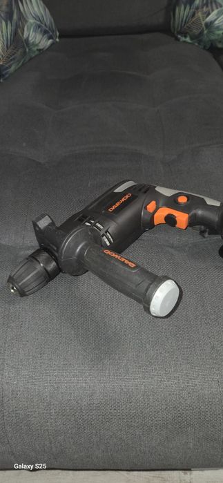 Електрическа бормашина 710вата