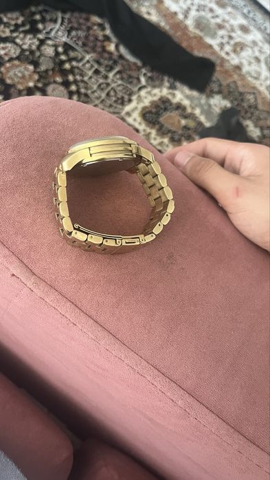 Продается часы Michael Kors