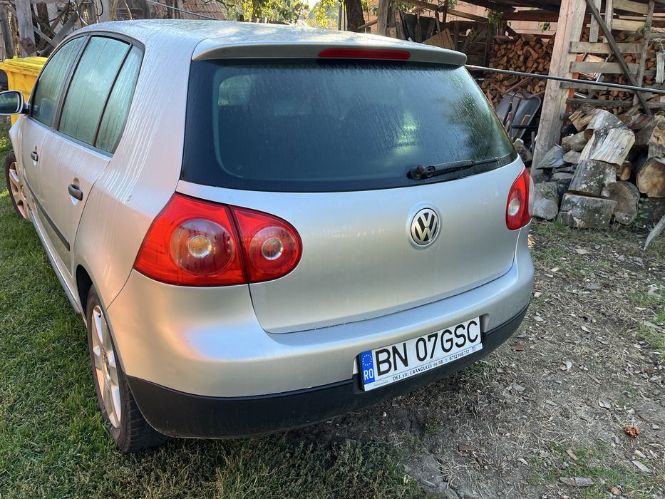 Vând golf 5 2004