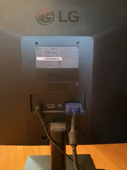 Продам стол компютерный