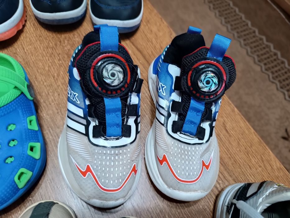 Детски обувки,ботуши,джапанки,сандали 27,28,29 номер