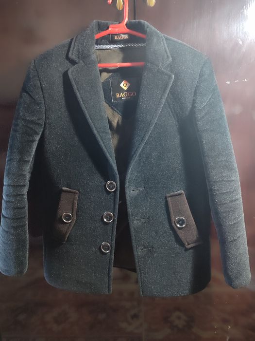 Пиджак пальто с капюшоном на мальчика