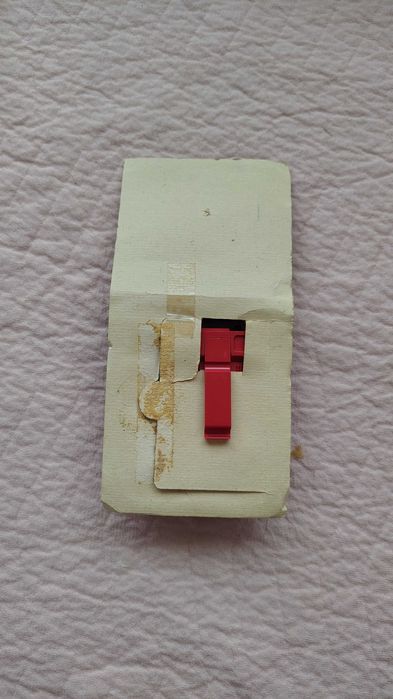 Radio Ric/Rik rosu versiunea de export