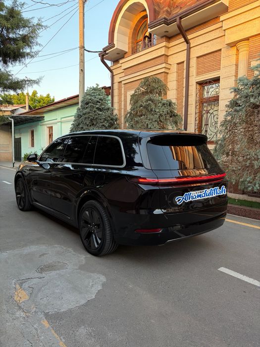 Li L9 2025 yil Ultra