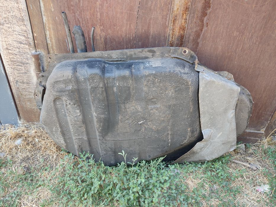 Запчасти на Мазда 626 универсал