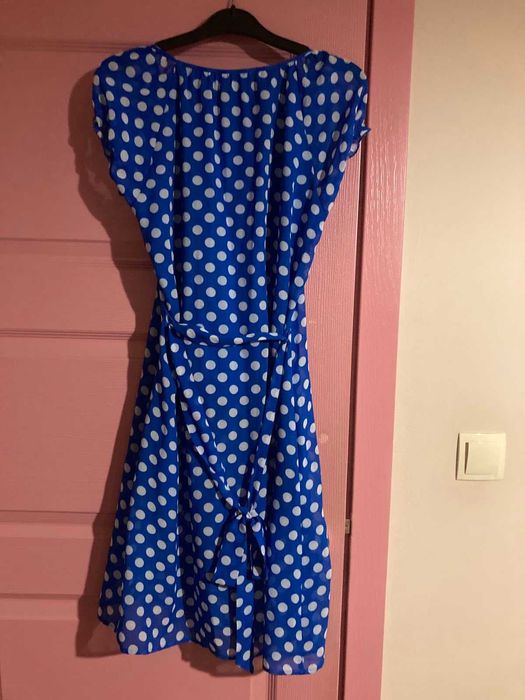 Официални рокли, тоалети за повод и за първи учебен ден