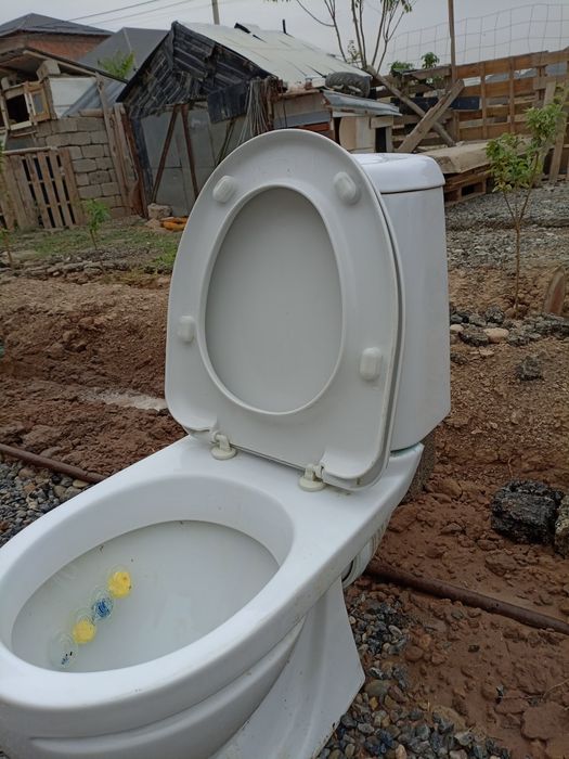 Раковина и унитаз