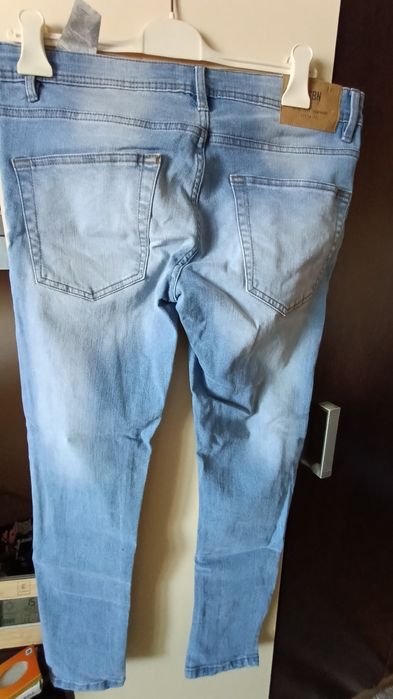 Blugi  albaștri FSBN...