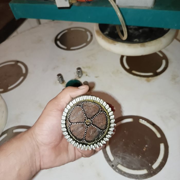 Non yasaydigan uskuna holati yangi