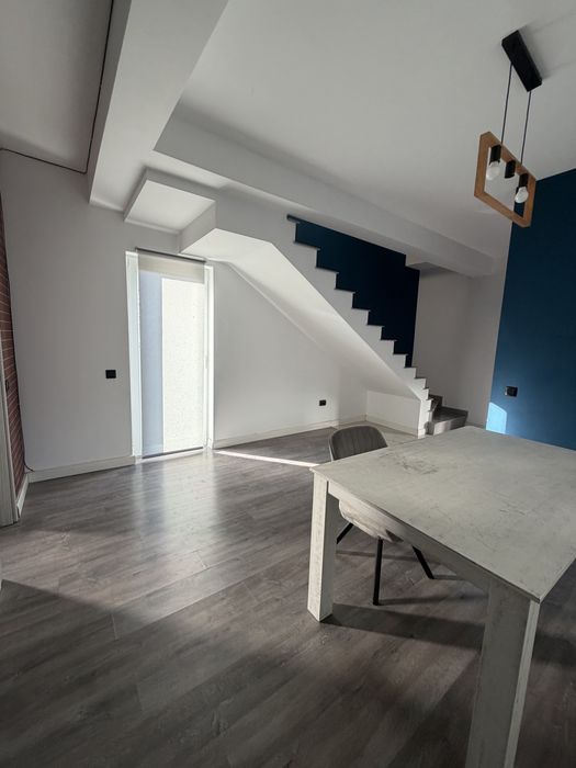 Casa de inchiriat