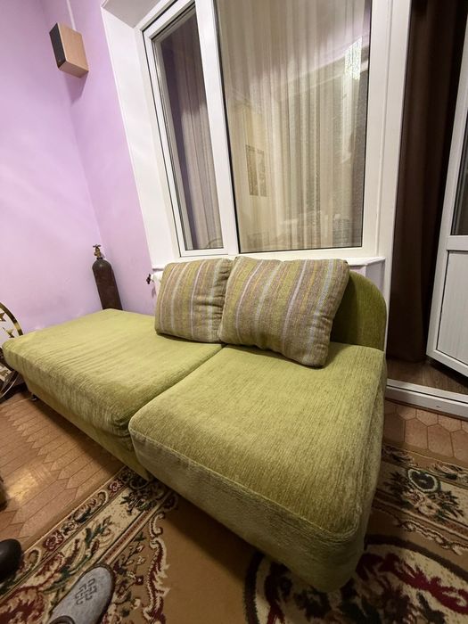 Продаётся мягкий диван (тахта)