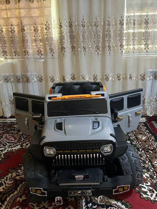 Detiski elektromabil