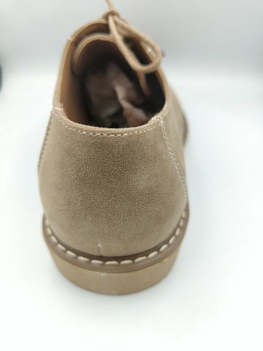 Vând pantofi de vară pentru bărbați