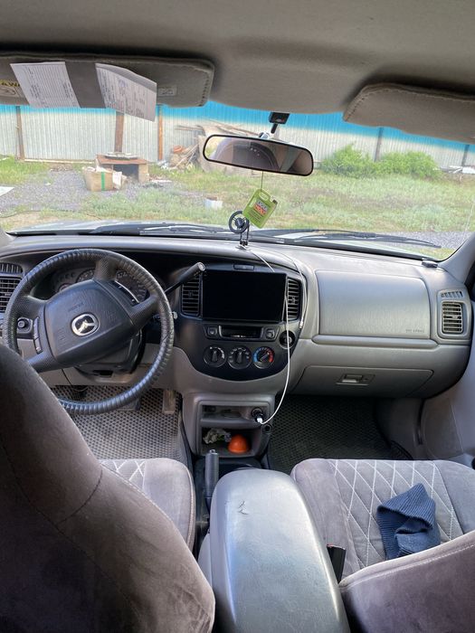 Продам Mazda Tribute