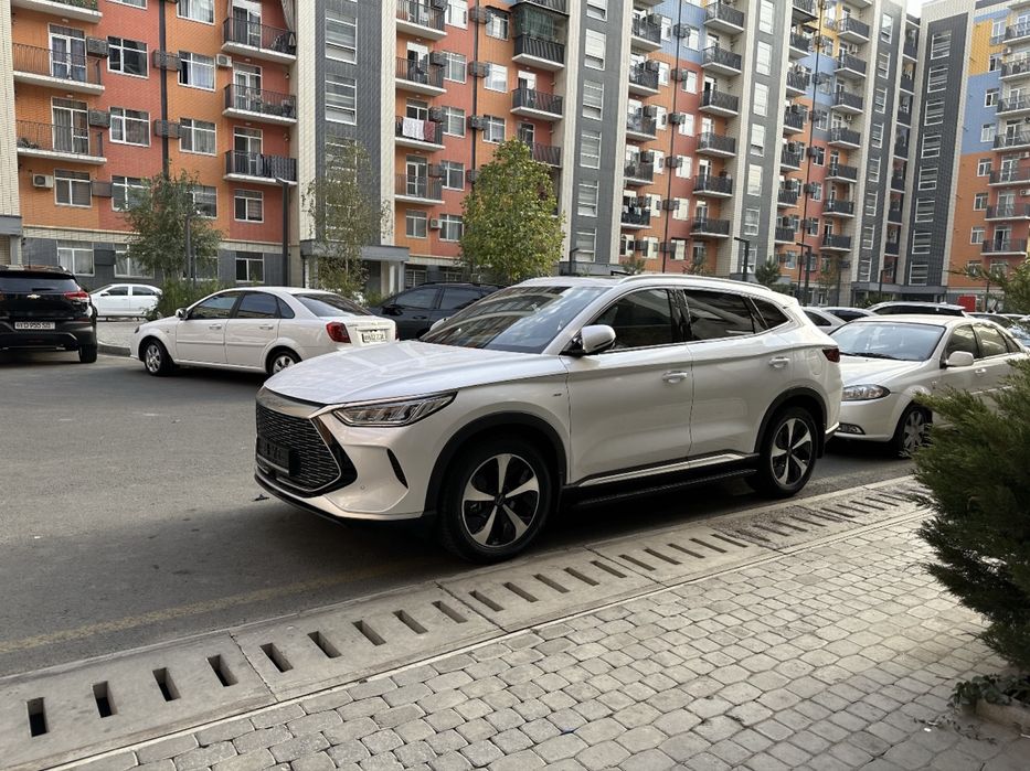 Продаю свой BYD Song Plyus DMi AWD 2023 гибрид