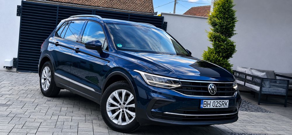 Vw Tiguan 2.0 Tdi 150 C.P Distribuție NOUĂ,  DSG , Cameră , Km  REALi Fără daune!  !