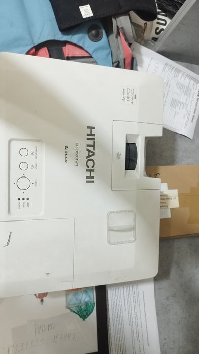 Продается Проектор Hitachi CP-EX5001WN Б/У