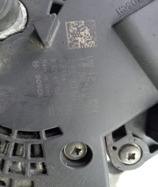 Alternator  03L903024F Volkswagen VW Passat B7
