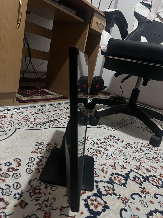 Монитор QMax 24 дьюм