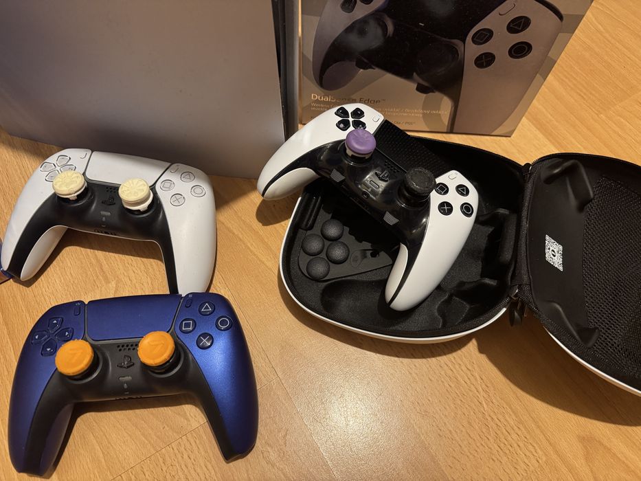 PlayStation 5 + 3 контролера (DualSense Edge) + 19 игри | ТОП КОМПЛЕКТ