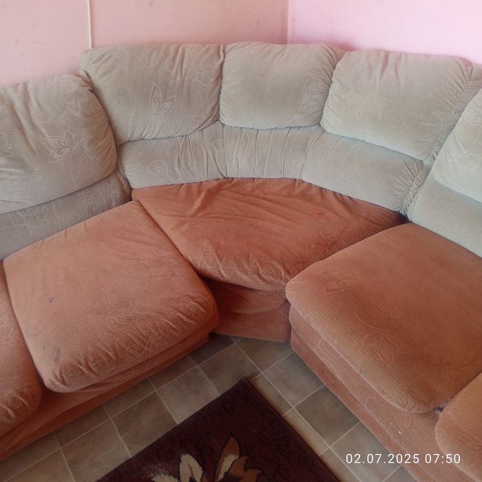 Продавам ъглов диван