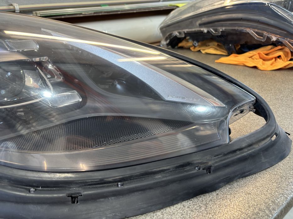 Far farove Porsche Macan фар фарове порше макан