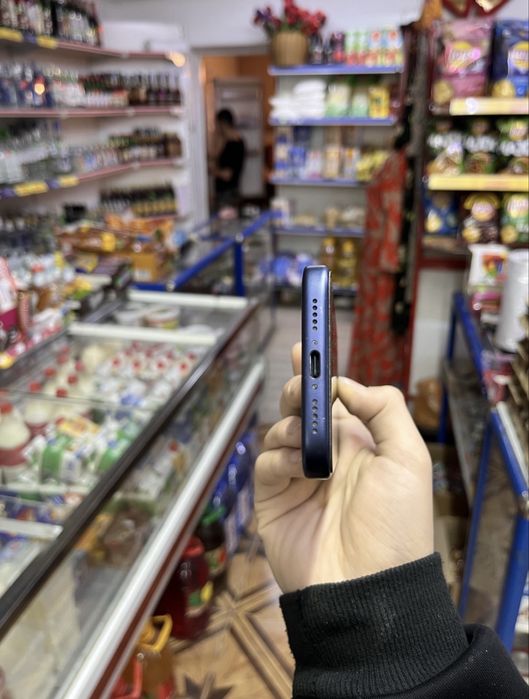 Iphone 17 pro в отличном состояние