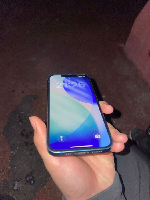 Продам айфон/ iphone 13