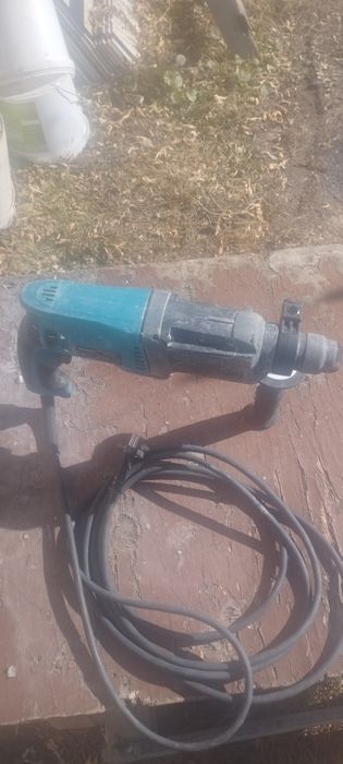 Перфоратор Макита