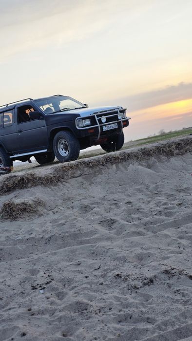 Продам Nissan terrano 1