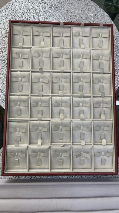 Подставка планшет для украшений разные