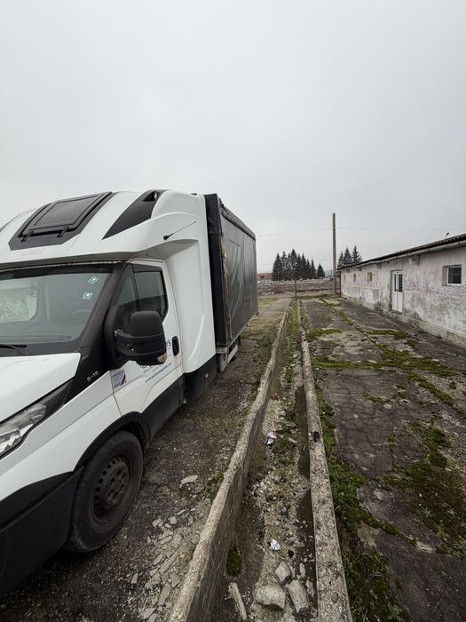 Vand sau schimb Duba Iveco daily  xxl plus remorca 3.5t